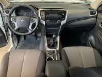 Mitsubishi L200 2020 4p Doble Cabina L4/2.5/T Diesel Man 4X4 2020 Mitsubishi L200 Venta Interiores 4