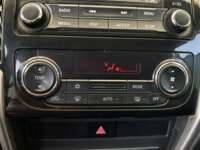 Mitsubishi L200 2020 4p Doble Cabina L4/2.5/T Diesel Man 4X4 2020 Mitsubishi L200 Venta Interiores 9