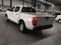 Nissan NP300 Doble Cabina 2019 4p SE L4/2.5 Man A/A Paq. Seg. 2019 Nissan NP300 Doble Cabina Venta Exteriores 7