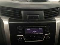 Nissan NP300 Doble Cabina 2019 4p SE L4/2.5 Man A/A Paq. Seg. 2019 Nissan NP300 Doble Cabina Venta Interiores 5