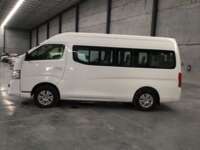 Nissan Urvan Pasajeros 2022 4p Amplia L4/2.5 Man 15/Pas Paq. Seg.    2022 Nissan Urvan Pasajeros Venta Exteriores 8