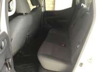 Nissan NP300 Doble Cabina 2020  2020 Nissan NP300 Doble Cabina Venta Interiores 15
