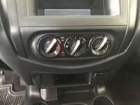 Nissan NP300 Doble Cabina 2020  2020 Nissan NP300 Doble Cabina Venta Interiores 4