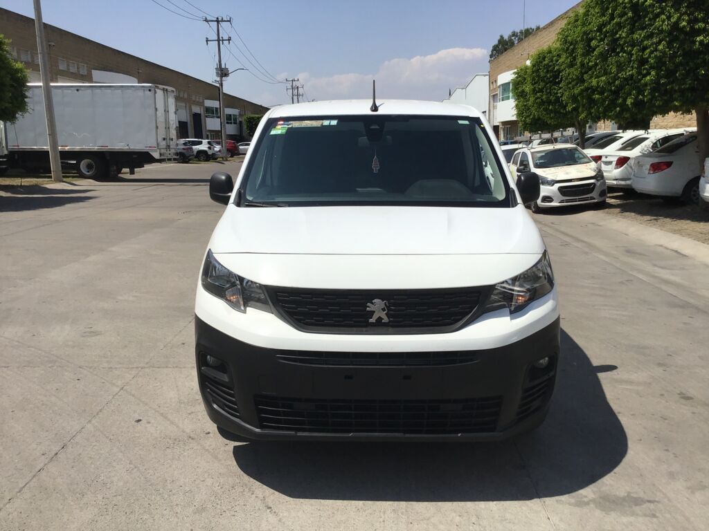 Peugeot Partner Maxi 2020 5p L4/1.6/T Diesel Man A/A 2020 Peugeot Partner Maxi Venta Exteriores 2