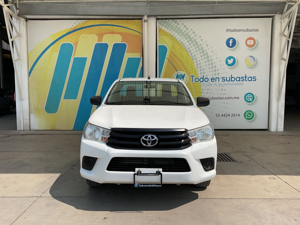 Toyota Hilux 2019 2p Cabina Sencilla L4/2.7 Man 2019 Toyota Hilux Venta Exteriores 2