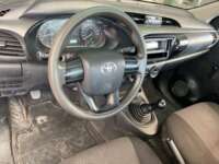 Toyota Hilux 2019 2p Cabina Sencilla L4/2.7 Man 2019 Toyota Hilux Venta Interiores 4