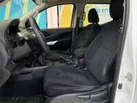 Nissan NP300 Frontier 2019 4p LE L4/2.5 Man 2019 Nissan NP300 Frontier Venta Interiores 14
