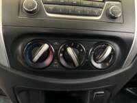 Nissan NP300 Frontier 2019 4p LE L4/2.5 Man 2019 Nissan NP300 Frontier Venta Interiores 7