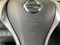 Nissan NP300 Frontier 2019 4p LE L4/2.5 Man 2019 Nissan NP300 Frontier Venta Interiores 10