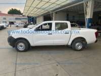 Nissan NP300 Frontier 2019 4p LE L4/2.5 Man IMG_6453