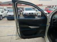 Nissan NP300 Frontier 2019 4p LE L4/2.5 Man IMG_6460
