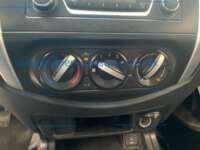 Nissan NP300 Frontier 2019 4p LE L4/2.5 Man IMG_6465