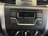 Nissan NP300 Frontier 2019 4p LE L4/2.5 Man 2019 Nissan NP300 Frontier Venta Interiores 6