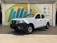 Nissan NP300 Doble Cabina 2019 4p SE L4/2.5 Man A/A Paq. Seg. 2019 Nissan NP300 Doble Cabina Venta Exteriores 1