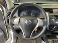 Nissan NP300 Doble Cabina 2019 4p SE L4/2.5 Man A/A Paq. Seg. 2019 Nissan NP300 Doble Cabina Venta Interiores 1