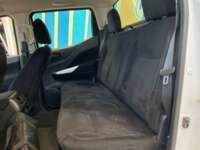 Nissan NP300 Doble Cabina 2019 4p SE L4/2.5 Man A/A Paq. Seg. 2019 Nissan NP300 Doble Cabina Venta Interiores 16
