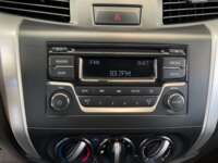 Nissan NP300 Doble Cabina 2019 4p SE L4/2.5 Man A/A Paq. Seg. 2019 Nissan NP300 Doble Cabina Venta Interiores 6