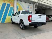 Nissan NP300 Doble Cabina 2019 4p SE L4/2.5 Man A/A Paq. Seg. 2019 Nissan NP300 Doble Cabina Venta Exteriores 7