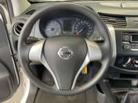 Nissan NP300 Doble Cabina 2019 4p SE L4/2.5 Man A/A Paq. Seg. 2019 Nissan NP300 Doble Cabina Venta Interiores 1