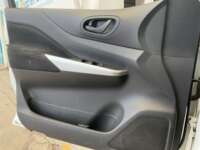 Nissan NP300 Doble Cabina 2019 4p SE L4/2.5 Man A/A Paq. Seg. 2019 Nissan NP300 Doble Cabina Venta Interiores 13