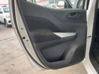 Nissan NP300 Doble Cabina 2019 4p SE L4/2.5 Man A/A Paq. Seg. 2019 Nissan NP300 Doble Cabina Venta Interiores 15