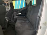 Nissan NP300 Doble Cabina 2019 4p SE L4/2.5 Man A/A Paq. Seg. 2019 Nissan NP300 Doble Cabina Venta Interiores 16