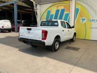 Nissan NP300 Doble Cabina 2019 4p SE L4/2.5 Man A/A Paq. Seg. 2019 Nissan NP300 Doble Cabina Venta Exteriores 5