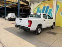 Nissan NP300 Frontier 2020 4p LE L4/2.5 Man 2019 Nissan NP300 Frontier Venta Exteriores 5
