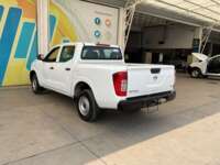 Nissan NP300 Frontier 2020 4p LE L4/2.5 Man 2019 Nissan NP300 Frontier Venta Exteriores 7