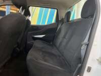 Nissan NP300 Frontier 2019 4p LE L4/2.5 Man 2019 Nissan NP300 Frontier Venta Interiores 16