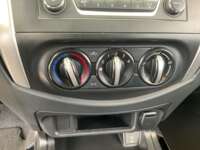Nissan NP300 Frontier 2019 4p LE L4/2.5 Man 2019 Nissan NP300 Frontier Venta Interiores 7