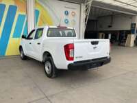 Nissan NP300 Doble Cabina 2019 4p SE L4/2.5 Man A/A Paq. Seg. 2019 Nissan NP300 Doble Cabina Venta Exteriores 7
