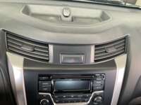 Nissan NP300 Doble Cabina 2019 4p SE L4/2.5 Man A/A Paq. Seg. 2019 Nissan NP300 Doble Cabina Venta Interiores 6