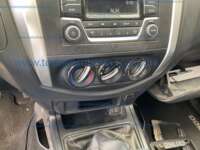 Nissan NP300 Frontier 2019 4p LE L4/2.5 Man IMG_7342