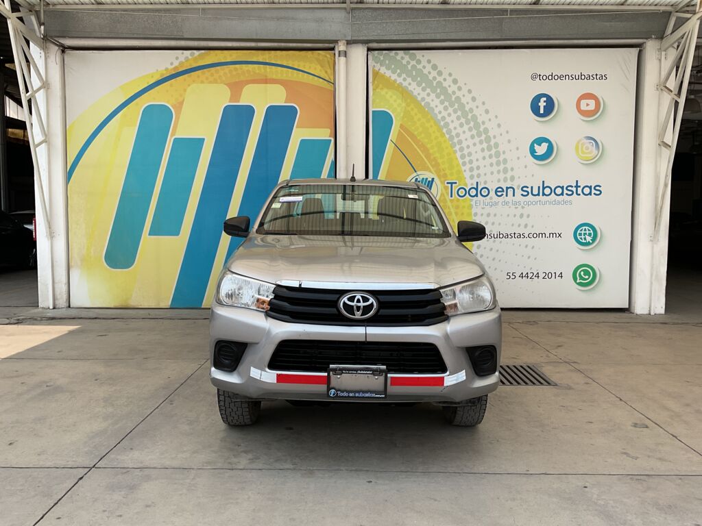 Toyota Hilux 2019 4p Doble Cabina Base L4/2.7 Man  2019 Toyota Hilux Venta Exteriores 2
