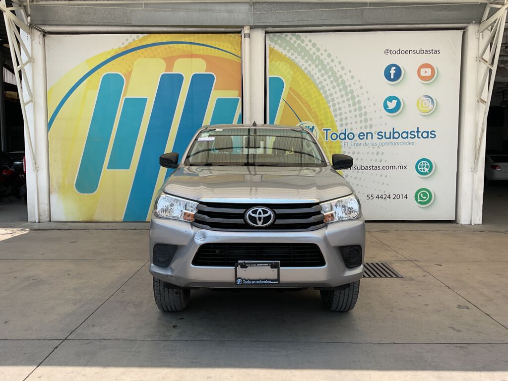 Toyota Hilux 2019 4p Doble Cabina Base L4/2.7 Man  2019 Toyota Hilux Venta Exteriores 2