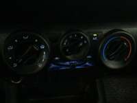 Toyota Hilux 2019 2p Cabina Sencilla L4/2.7 Man 2019 Toyota Hilux Venta Interiores 7