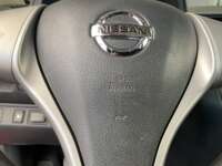 Nissan NP300 Frontier 2016 4p XE L4/2.5 Man 2016 Nissan NP300 Frontier Venta Interiores 10