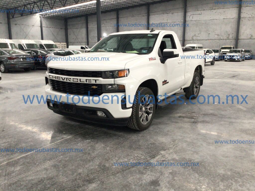 Chevrolet Silverado 3500 2022 2p WT Chasis Cabina V8/6.6 Man IMG_6064
