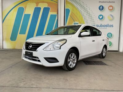 Nissan Versa 2016 4p Advance L4/1.6 Aut