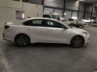 Kia Forte 2020 5p GT Line L4/2.0 IVT  2021 Kia Forte Venta Exteriores 4