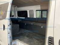 Nissan Urvan 2021  IMG_3749