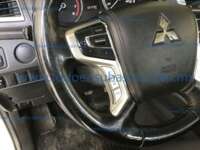 Mitsubishi L200 2022 4p GLX Doble Cabina L4/2.4 Man 2WD 2022 Mitsubishi L200 Ingreso Interiores 6