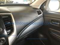 Mitsubishi L200 2022 4p GLX Doble Cabina L4/2.4 Man 2WD 2022 Mitsubishi L200 Ingreso Interiores 9