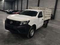 Nissan NP300 Estacas 2018 2p L4/2.5 Man D/H Paq. Seg. 2018 Nissan NP300 Estacas Venta Exteriores 1