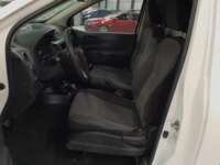 Nissan NP300 Estacas 2018 2p L4/2.5 Man D/H Paq. Seg. 2018 Nissan NP300 Estacas Venta Interiores 14