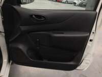 Nissan NP300 Estacas 2018 2p L4/2.5 Man D/H Paq. Seg. 2018 Nissan NP300 Estacas Venta Interiores 15