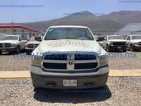 Dodge RAM 2500 2018 2p ST V8/5.7 Aut 4x4 002