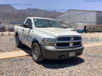 Dodge RAM 2500 2018 2p ST V8/5.7 Aut 4x4 003