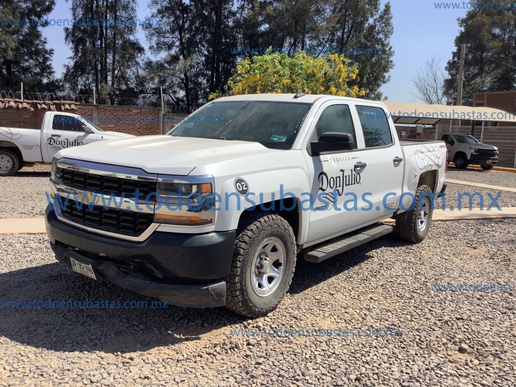 Chevrolet Silverado 2500 2017 4p LS Doble Cabina V8/5.3 Onstar Aut 4X4  001